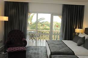 Oscar Resort Hotel