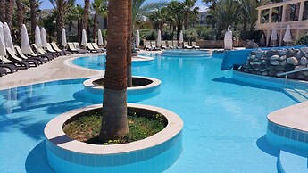 Oscar Resort Hotel