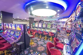Oscar Resort Hotel