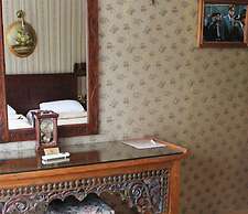 Bella View Art Boutique Hotel