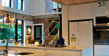 The Bright House Villa