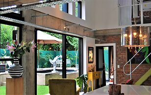The Bright House Villa