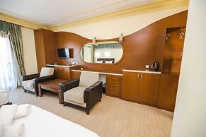 Riverside Garden Resort