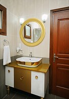 Riverside Garden Resort