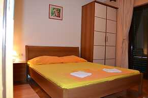 Apartments Karlo
