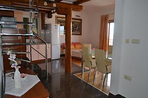 Apartments Karlo