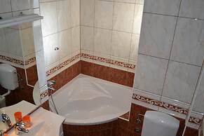 Apartments Karlo
