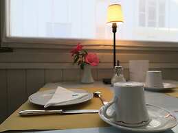 Piccolo Hotel
