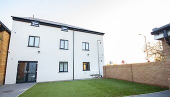 Holden Court