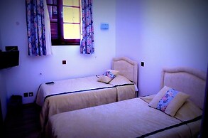 Breeze Flora Hotel