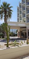 Celebrity Hotel