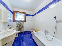 Romy charmy flat