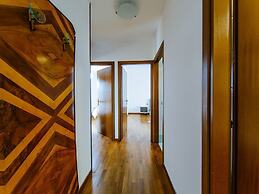 Romy charmy flat