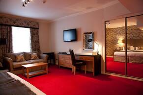 The Townhouse Hotel
