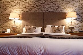 The Townhouse Hotel