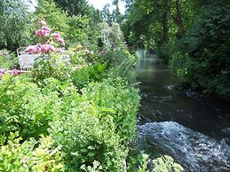 Le Moulin des Roses