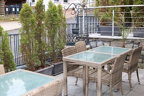 Louis Hotels