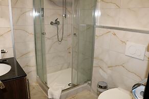 Louis Hotels