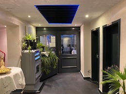 Louis Hotels
