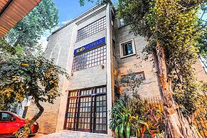 Via Hemkunt Mansion