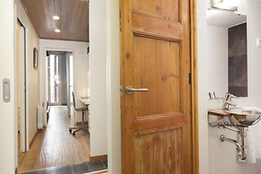 Akira Flats Roger de Flor Chic apartment