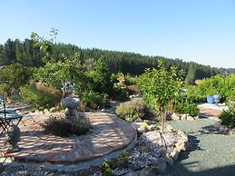 Redwood Valley B & B