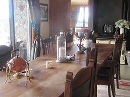 Redwood Valley B & B