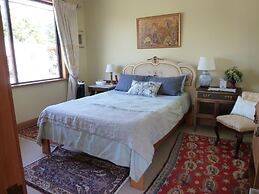 Redwood Valley B & B
