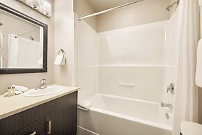 SoLo Suites