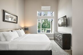 SoLo Suites