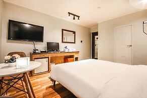 Awesome Hotel