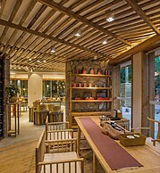 Wuyishan Old Street Hill Lodge