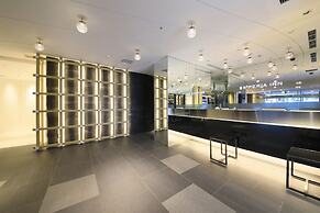 S-Peria Inn Osaka Hommachi