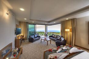 Korineum Golf & Beach Resort