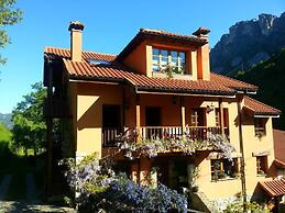 Apartamentos Rurales Buenamadre
