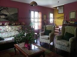 Apartamentos Rurales Buenamadre