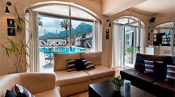 The Hideaway Club