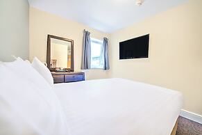 GO2 Gloucester Hotel by OYO