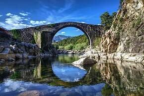 Hostel El Lago Caceres