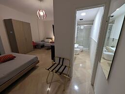 Napoli City Inn