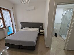 Napoli City Inn
