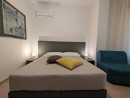 Napoli City Inn