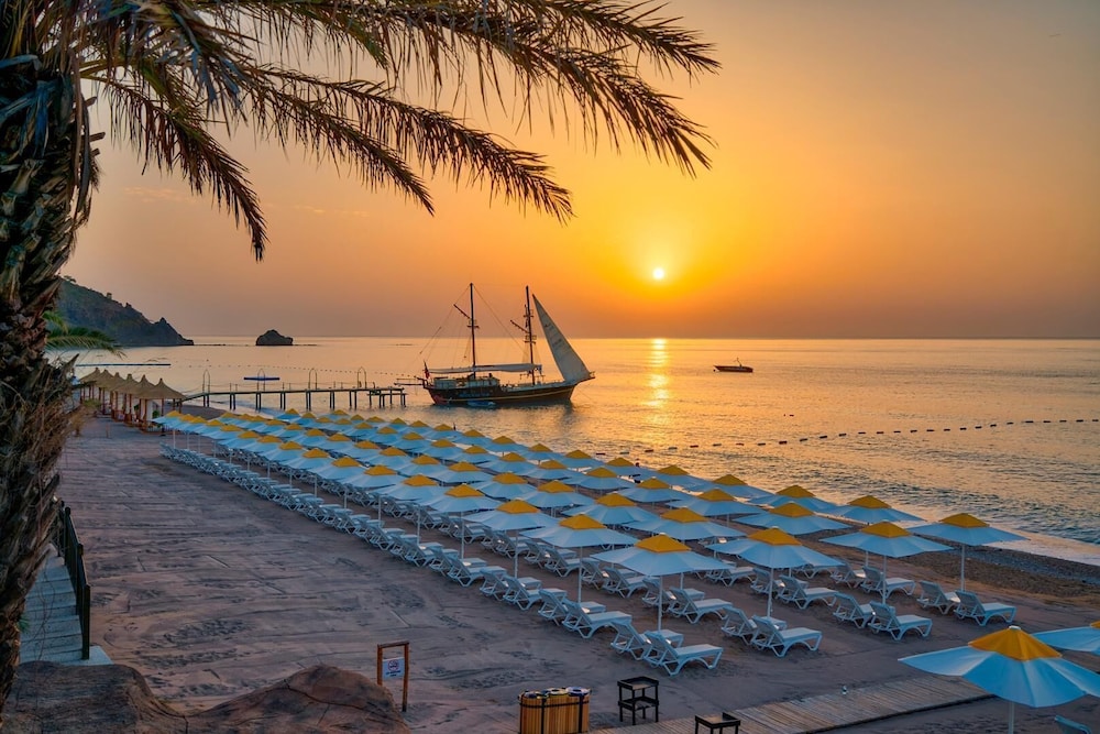 Pirates Beach Club - All Inclusive