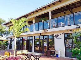 Leleshwa Getaway