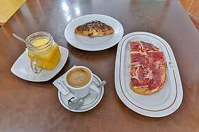 Hostal Alfonso XI