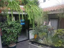 Water Palace Hostal