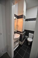 Rose Garden Hotel