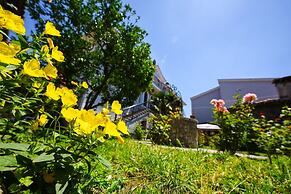 Rose Garden Hotel