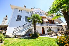 Rose Garden Hotel