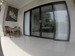 Ubud Wins Bungalow